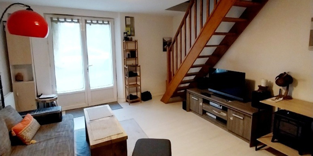 maison à LA SAUVE (33670)